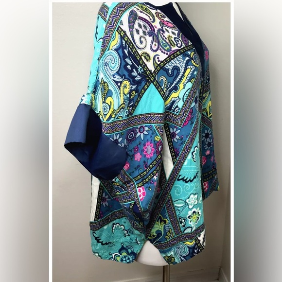 Natori Colorful Knit  Kimono Sleeve Blouse Top Floral Paisley Size L Satin Trim - Picture 5 of 15
